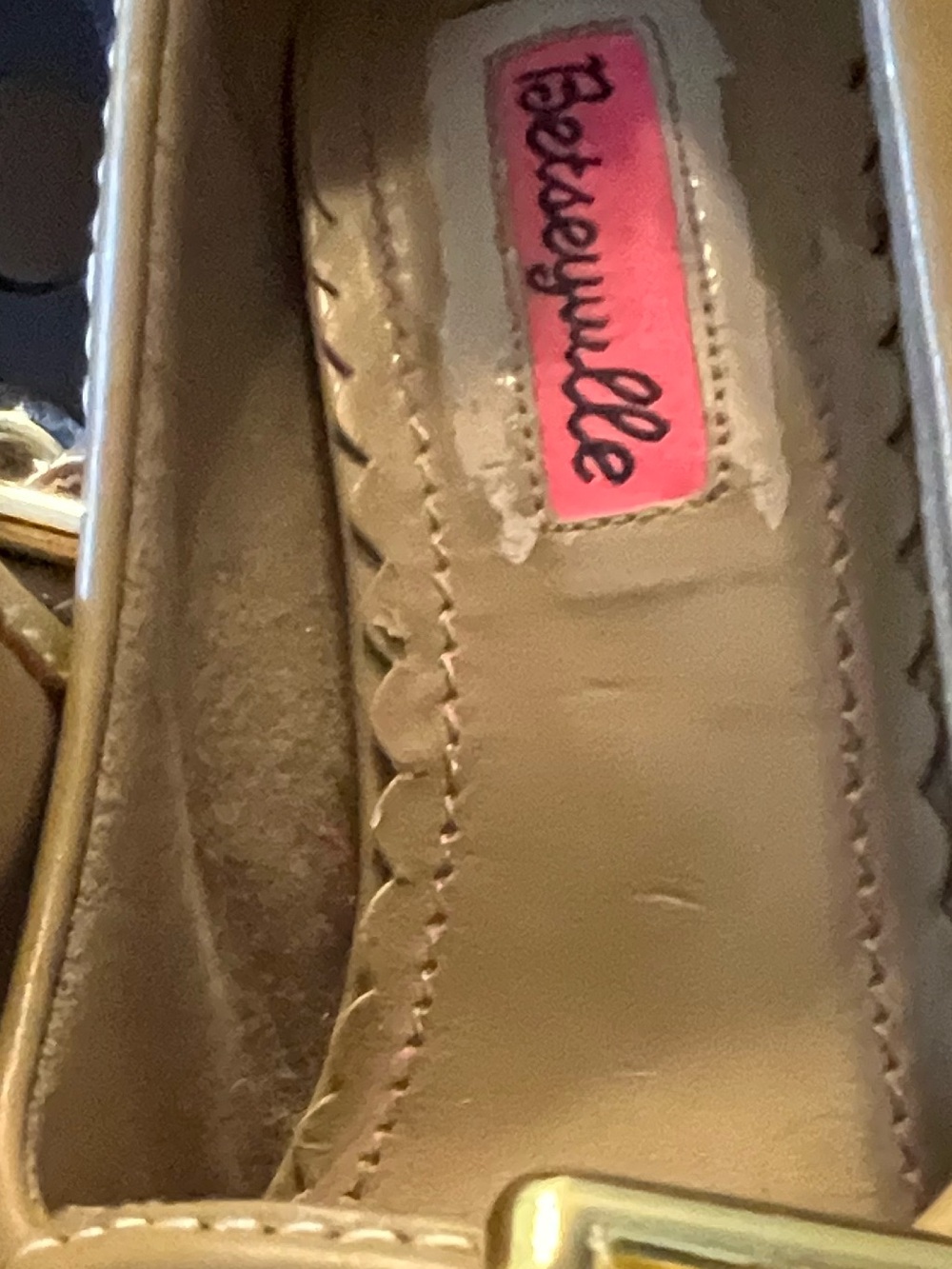 Betsey Johnson XOX Betseyuille Leather & Suede Platform Pumps with Gold Buckl - Picture 10 of 11
